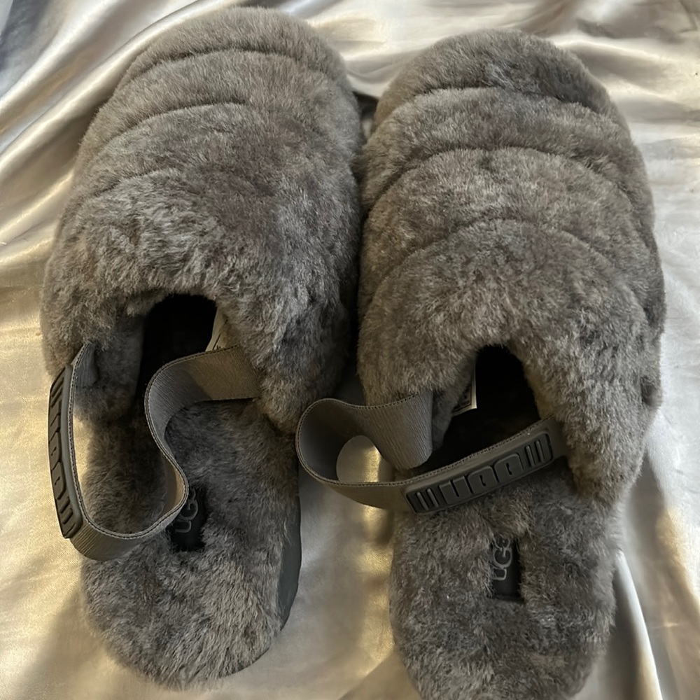 Ugg Fluff Yeah Slides Size 9 - Picture 1 of 4